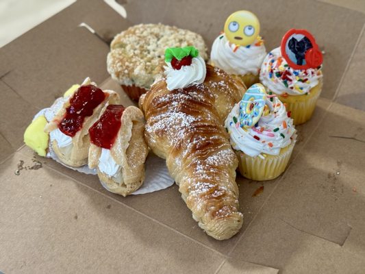 Bella-Napoli Italian Bakery by null