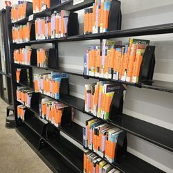 Austin Public Library - Spicewood Springs - Hold shelves
