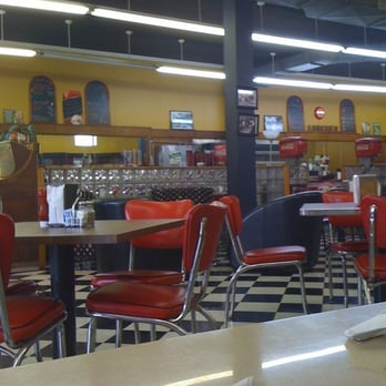 George J On the Square - Inside shot of the soda/ice cream bar...hear it's a popular place! - American Near Me - Glasgow, Kentucky George J On the Square - Inside shot of the soda/ice cream bar...hear it's a popular place! - American Near Me - Glasgow, Kentucky