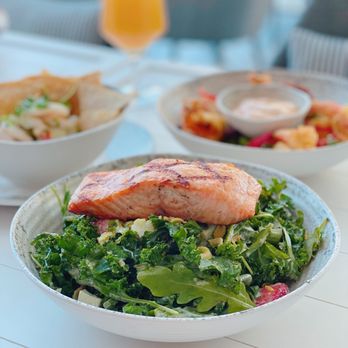 Spritz Restaurant & Bar - Summer salad w/ salmon - baby kale, arugula, jalapeño-basil vinaigrette, jicama, strawberry - New American Near Me - Las Vegas, Nevada Spritz Restaurant & Bar - Summer salad w/ salmon - baby kale, arugula, jalapeño-basil vinaigrette, jicama, strawberry - New American Near Me - Las Vegas, Nevada