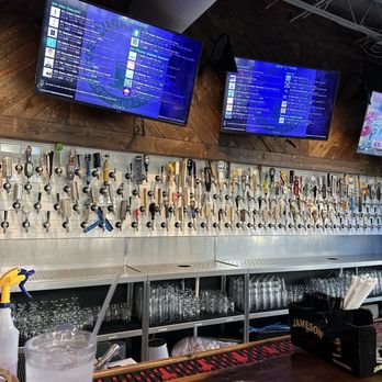 Charlotte Beer Garden - Craft beer - Beer Gardens Near Me - Charlotte, North Carolina Charlotte Beer Garden - Craft beer - Beer Gardens Near Me - Charlotte, North Carolina