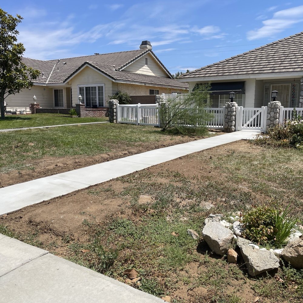 Casa Valenzuela Construction - New walkway - General Contractors Near Me - Corona, California Casa Valenzuela Construction - New walkway - General Contractors Near Me - Corona, California