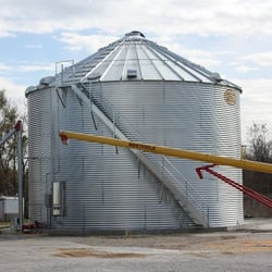 Centerville Produce & Feed - Grain bins