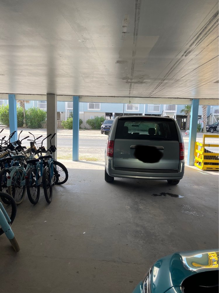 SPLASH BEACHWEAR Updated October 2024 15 East 1st St, Ocean Isle Beach, North Carolina