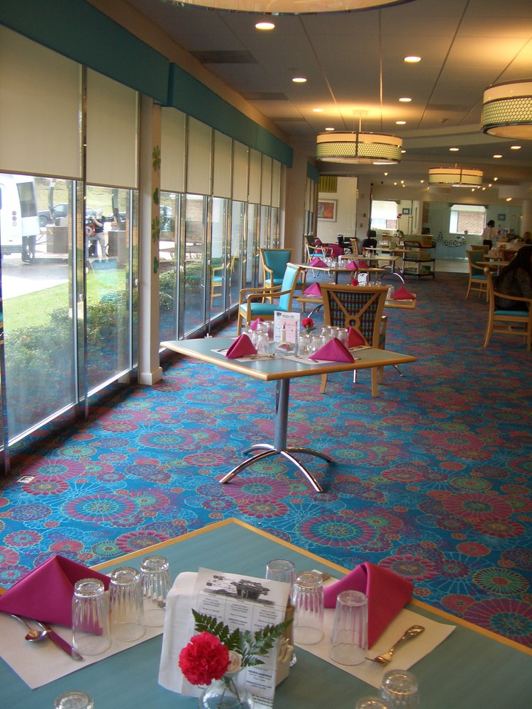 THE DELMAR GARDENS FAMILY 15197 Clayton Rd, Chesterfield, Missouri