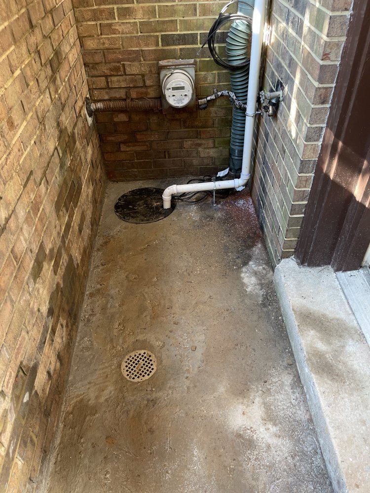 Slide of Ochoa Plumber and Service