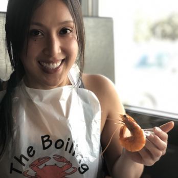 The Boiling Crab - My beautiful girlfriend eating whole Shabang shrimp - Cajun/Creole Near Me - Rosemead, California