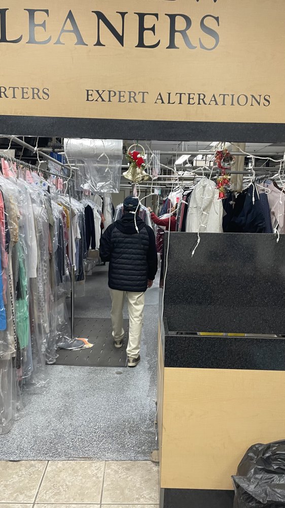 LAKEVIEW CLEANERS Updated July 2024 24 Photos & 26 Reviews 18502