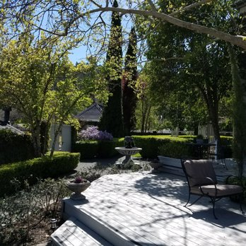Chateau de Vie - Bed & Breakfast Near Me - Calistoga, California