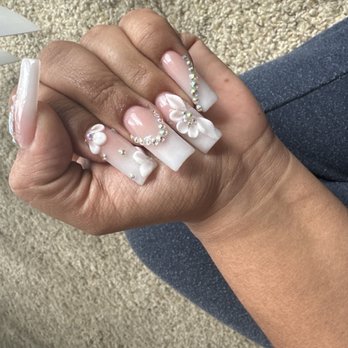Diamond Nails - ombré with 3d flowers & gems. - Nail Salons Near Me - Roseville, California Diamond Nails - ombré with 3d flowers & gems. - Nail Salons Near Me - Roseville, California
