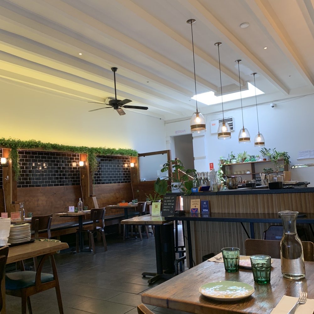 Yimm - Interior - Thai Near Me - Oakland, California