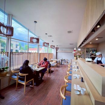 Akami Sushi - The vibe - chic and cozy! - Sushi Bars Near Me - Arcadia, California