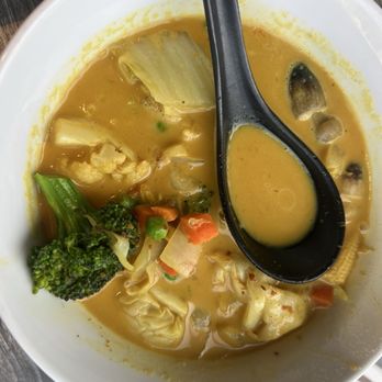 Bright Star Thai Vegan - Yellow curry - Thai Near Me - Rancho Cucamonga, California