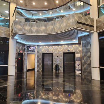 Sheridan Center - The elevators - Shared Office Spaces Near Me - Miami Beach, Florida Sheridan Center - The elevators - Shared Office Spaces Near Me - Miami Beach, Florida