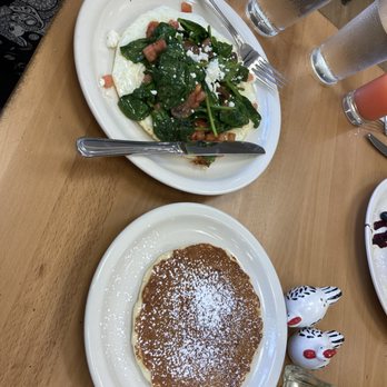 Breakfast House Oak Park - Egg white fritata with pancake - Breakfast & Brunch Near Me - Oak Park, Illinois
