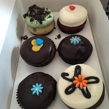 Georgetown Cupcake - Cupcakes Near Me - Washington, DC, District of Columbia