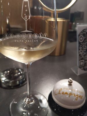 Be Bubbly Tastings & Travel by null