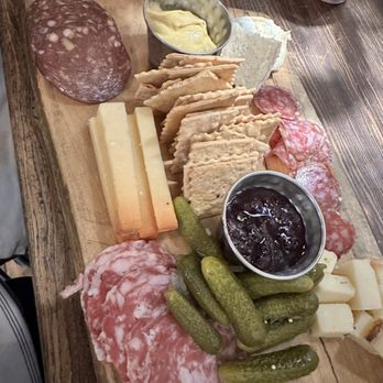 MEAT & CHEESE RESTAURANT AND FARM SHOP - 417 Photos & 493 Reviews - 319