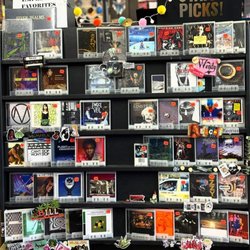 Angelo's CD's & Vinyl