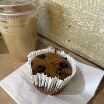 Empire Tea & Coffee - Gluten free blueberry muffin - Coffee & Tea Near Me - Bristol, Rhode Island