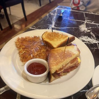 Grand Lux Cafe - Desserts Near Me - Las Vegas, Nevada