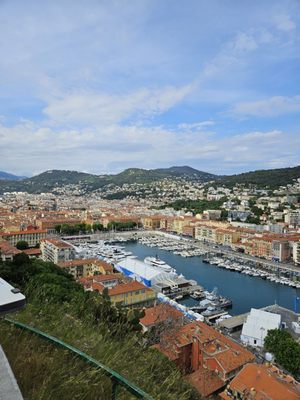 Colline du Château by null