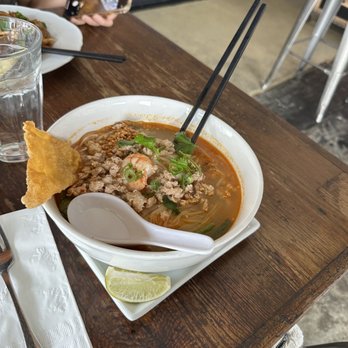 Summer Buffalo - Tom Yum Noodle Soup - Thai Near Me - Los Angeles, California Summer Buffalo - Tom Yum Noodle Soup - Thai Near Me - Los Angeles, California