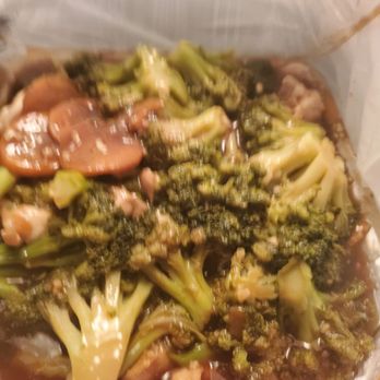 Monkey King Pub & Grub - Chicken and broccoli - Asian Fusion Near Me - Alameda, California