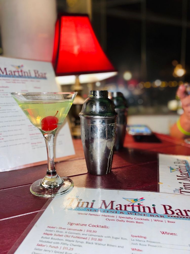 THE TINI MARTINI BAR 603 Photos & 459 Reviews 24 Avenida Menendez