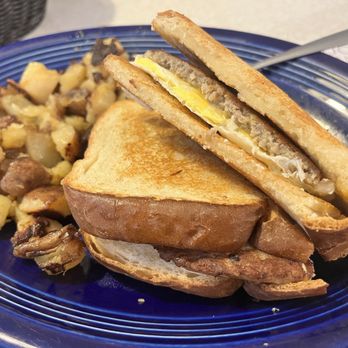 The Bay Diner - Breakfast sandwich with sausage - Breakfast & Brunch Near Me - Wolfeboro, New Hampshire The Bay Diner - Breakfast sandwich with sausage - Breakfast & Brunch Near Me - Wolfeboro, New Hampshire