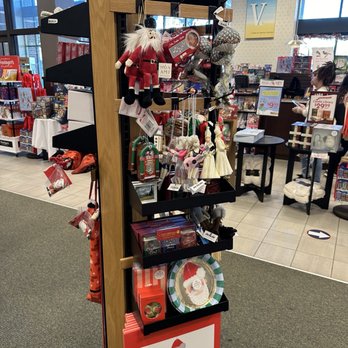 Barnes & Noble Booksellers - Christmas display - Bookstores Near Me - Garland, Texas Barnes & Noble Booksellers - Christmas display - Bookstores Near Me - Garland, Texas