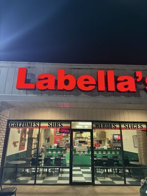 Labella's Pizzeria by null