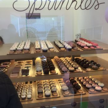 Sprinkles Georgetown - Inside - Bakeries Near Me - Washington, DC, District of Columbia Sprinkles Georgetown - Inside - Bakeries Near Me - Washington, DC, District of Columbia