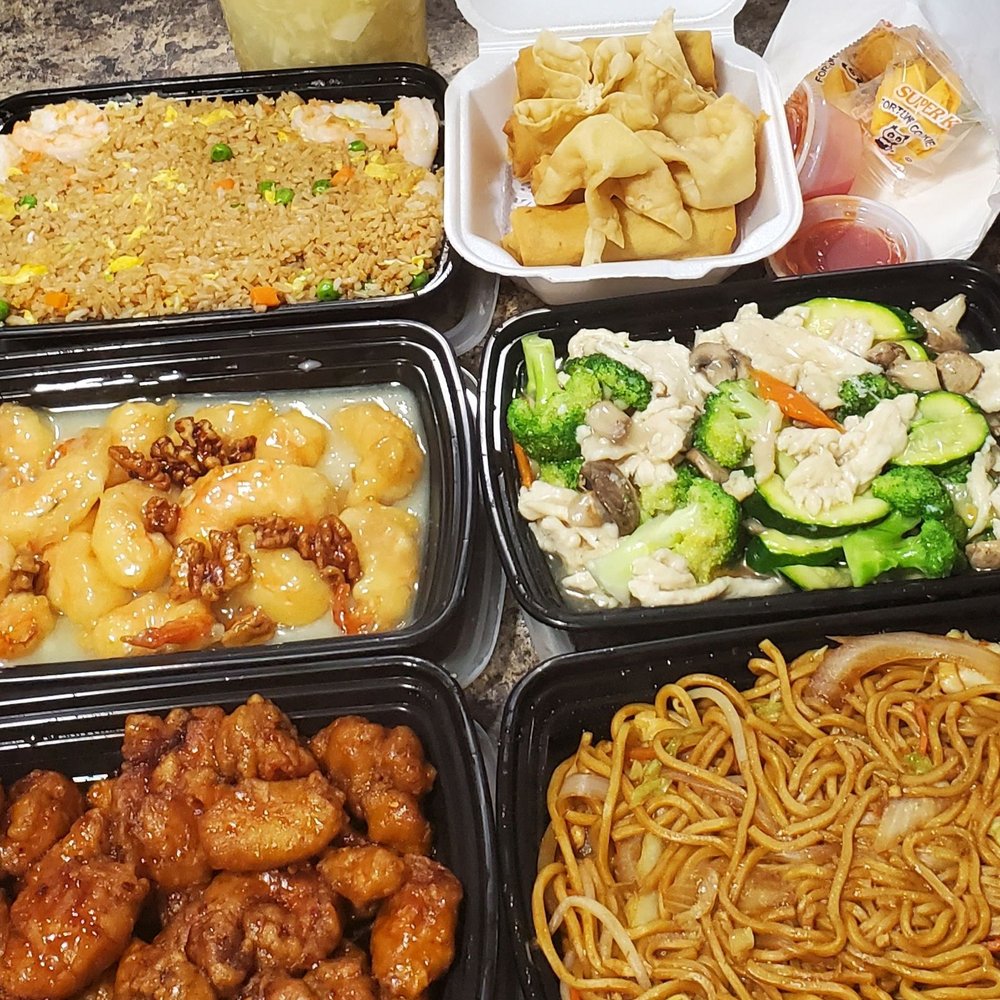 Family dinner for 4. Shrimp fried rice, walnut shrimp, orange chicken, moo goo gai pan, lo mein, etc. Family dinner for 4. Shrimp fried rice, walnut shrimp, orange chicken, moo goo gai pan, lo mein, etc.
