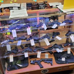 Dusty Rhoads Guns & Sporting Goods