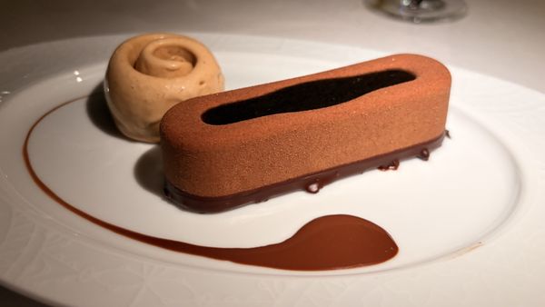 Ducasse sur Seine by null