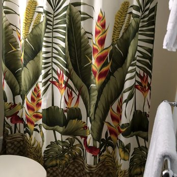 Hotel Molokai - Bathroom across from kitchen - Hotels Near Me - Kaunakakai, Hawaii