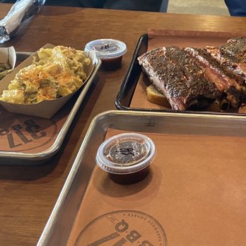 317 BBQ - Mac, green beans, potato salad and ribs - Barbeque Near Me - Indianapolis, Indiana