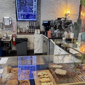 Chiqueolatte - Coffee & Tea Near Me - Chicago, Illinois
