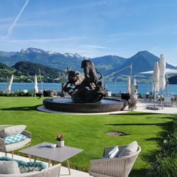 Park Hotel Vitznau - Beautiful view from hotel seating area