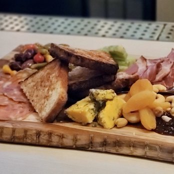 Hush Money - Cheese & Charcuterie Board with GLUTEN FREE toast! - Cocktail Bars Near Me - Chicago, Illinois