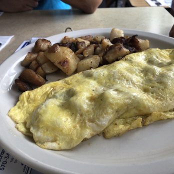 Sharon's Place - Sausage omelette  and Homefries - Breakfast & Brunch Near Me - Scranton, Pennsylvania