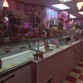 Mia's Scoops & Sweets - Ice Cream & Frozen Yogurt Near Me - Plainfield, New Jersey