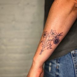Leap Then Look Tattoo & Piercing Studio - Birth flower bouquet with names