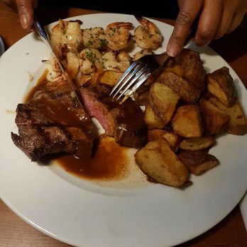 Reds - Mouth Watering Steak - Venues & Event Spaces Near Me - Mississauga, Ontario Reds - Mouth Watering Steak - Venues & Event Spaces Near Me - Mississauga, Ontario