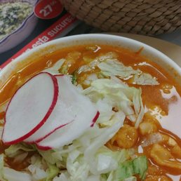 Pozole de pollo Pozole de pollo