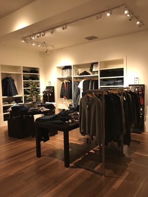 Banana Republic by null