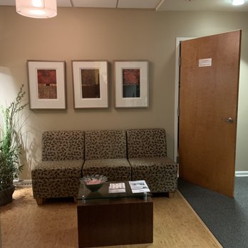 De Beaute - Spa seating area - Day Spas Near Me - Montvale, New Jersey