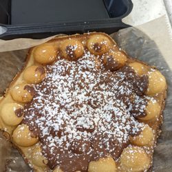 Bubble Bee - Bubble waffle with Nutella