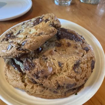Farmstead At Long Meadow Ranch - Cookies - American Near Me - Saint Helena, California